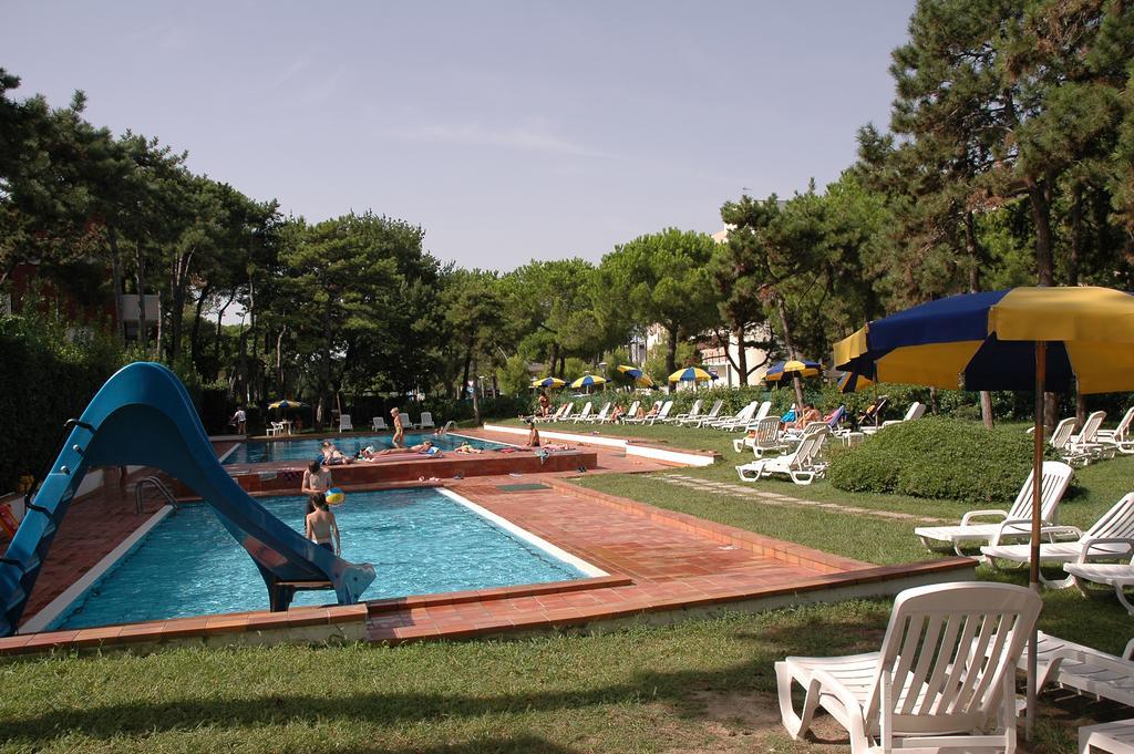Appartamenti Vacanza Albatros Ліньяно-Сабб'ядоро Екстер'єр фото