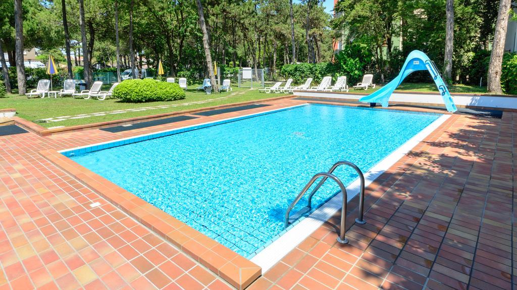 Appartamenti Vacanza Albatros Ліньяно-Сабб'ядоро Екстер'єр фото